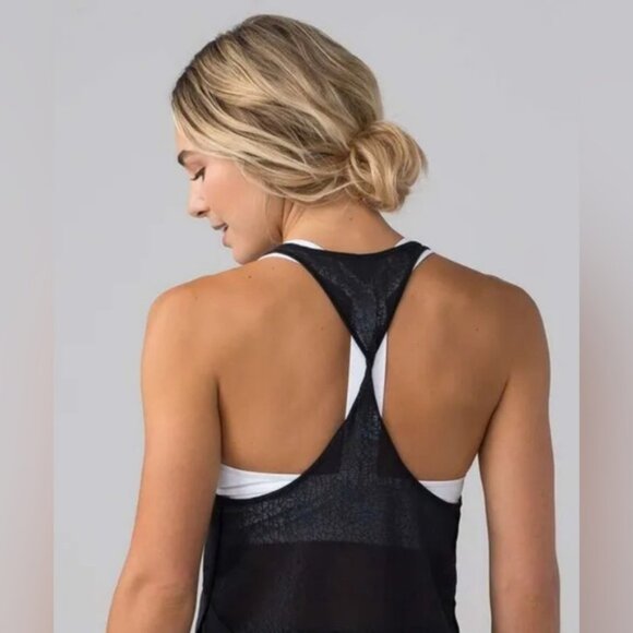 Lululemon Twist And Train Tank Side Slits - Picture 7 of 7
